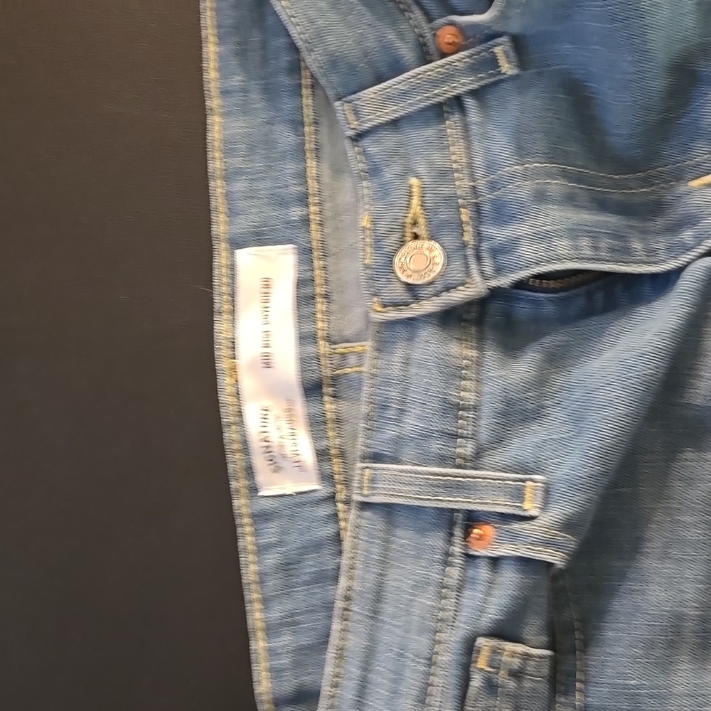 Signature Levi Strauss Blue Women's Jeans